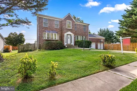 2821 Gracefield Rd, Silver Spring, MD 20904 photo 2