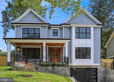 10207 Parkwood Dr, Kensington, MD 20895