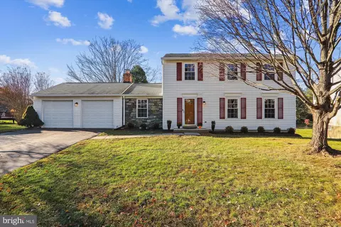 15829 Buena Vista Dr, Rockville, MD 20855