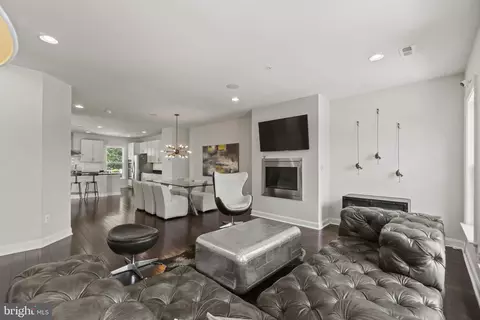 11816 Mango Ln, North Potomac, MD 20878