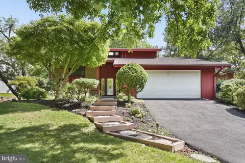 11201 Korman Dr, Potomac, MD 20854