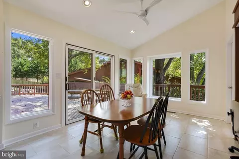 11201 Korman Dr, Potomac, MD 20854 photo 6