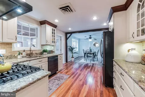 3636 Queen Mary Dr, Olney, MD 20832