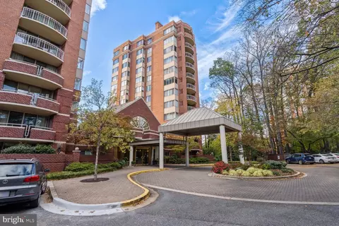 5802 Nicholson Ln #2-306, North Bethesda, MD 20852