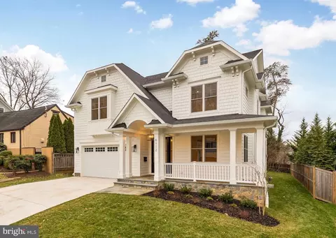 6112 Wilmett Rd, Bethesda, MD 20817