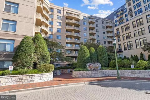 7111 Woodmont Ave #405, Chevy Chase, MD 20815