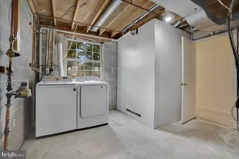 9147 September Ln, Silver Spring, MD 20901 photo 24