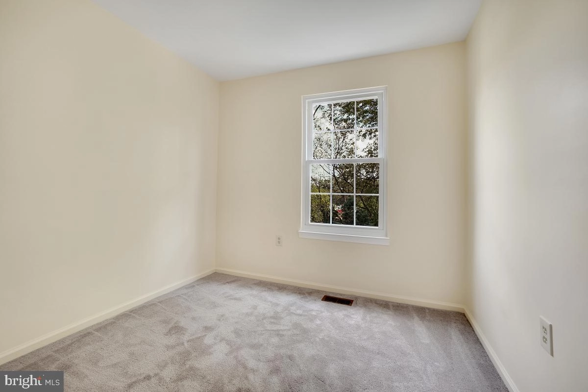 9147 September Ln, Silver Spring, MD 20901 photo 15