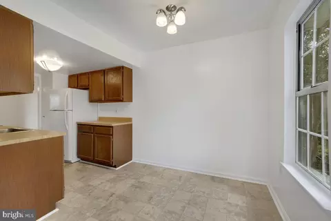 9147 September Ln, Silver Spring, MD 20901 photo 3