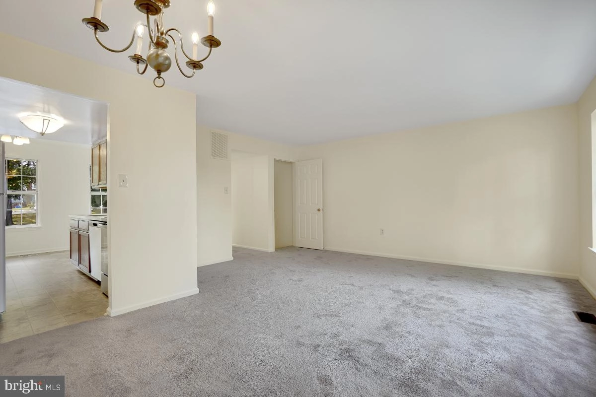 9147 September Ln, Silver Spring, MD 20901 photo 6