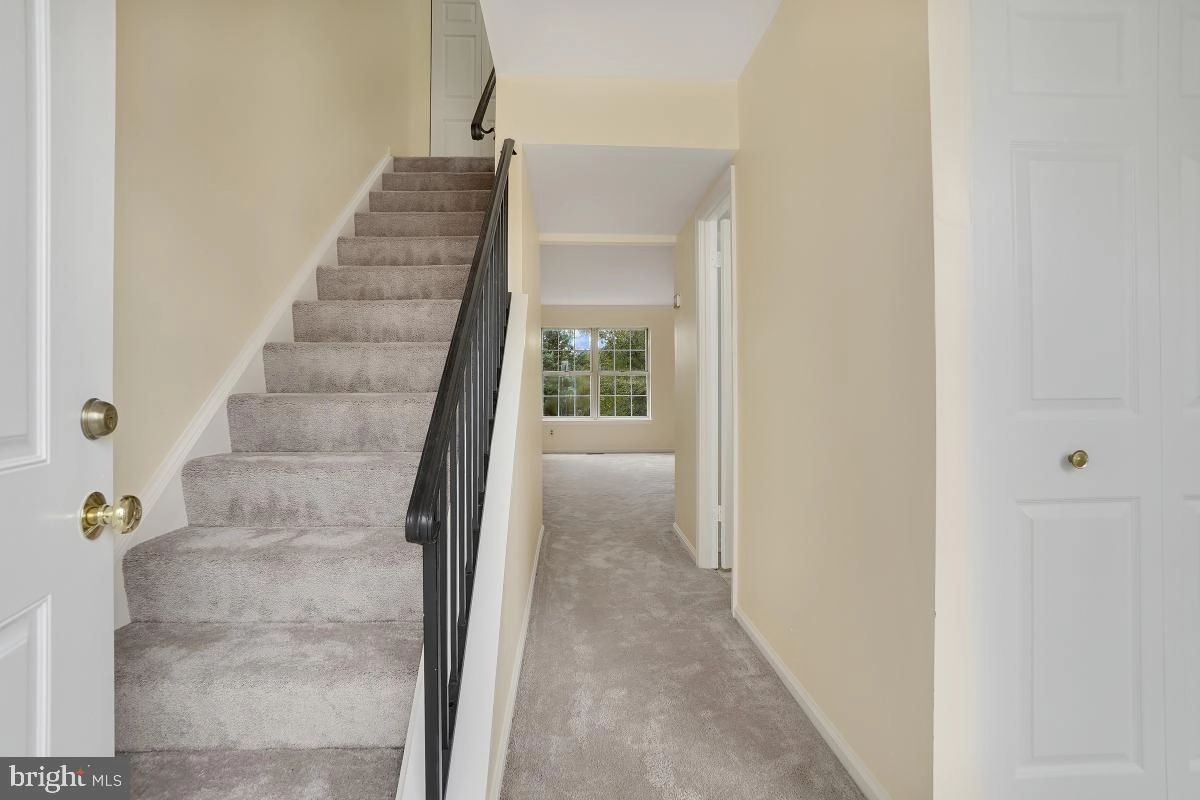 9147 September Ln, Silver Spring, MD 20901 photo 2