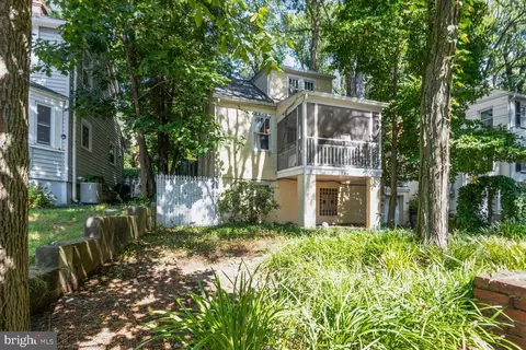 706 Maplewood Ave, Takoma Park, MD 20912