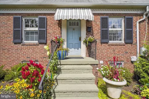 2307 Homestead Dr, Silver Spring, MD 20902 photo 2