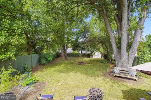 2307 Homestead Dr, Silver Spring, MD 20902 photo 4