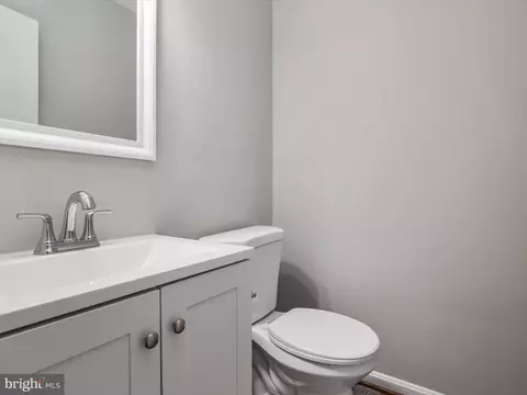 806 Downs Dr, Silver Spring, MD 20904 photo 16