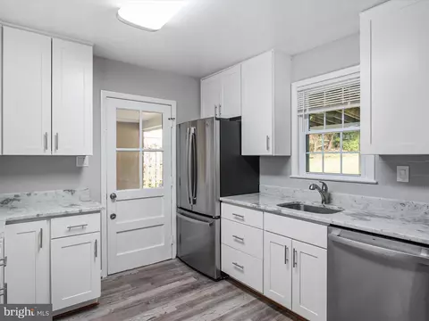 806 Downs Dr, Silver Spring, MD 20904 photo 13