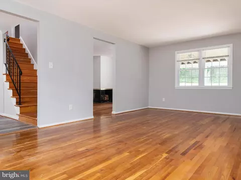 806 Downs Dr, Silver Spring, MD 20904 photo 9