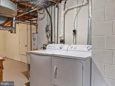 806 Downs Dr, Silver Spring, MD 20904 photo 31