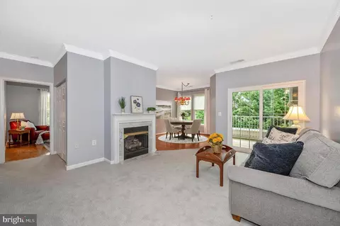 101 Watkins Pond Blvd #4-302, Rockville, MD 20850