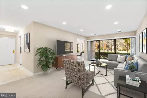 5801 Edson Ln #T-3, Rockville, MD 20852