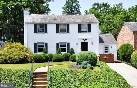 8518 Hazelwood Dr, Bethesda, MD 20814