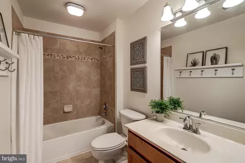 11706 Leesborough Cir #11706, Silver Spring, MD 20902 photo 36