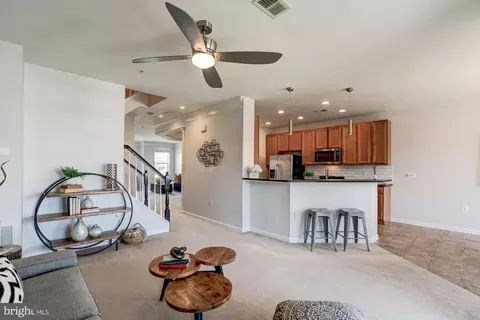 11706 Leesborough Cir #11706, Silver Spring, MD 20902