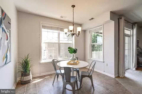 11706 Leesborough Cir #11706, Silver Spring, MD 20902 photo 17