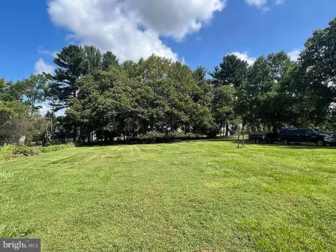 13727 Notley Rd, Silver Spring, MD 20904 photo 2