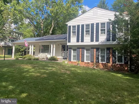 1705 Pitt Pl, Rockville, MD 20850
