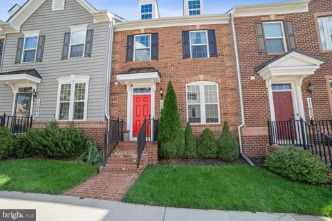 11661 Emerald Green Dr, Clarksburg, MD 20871