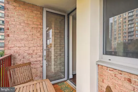 1220 Blair Mill Rd #208, Silver Spring, MD 20910 photo 12