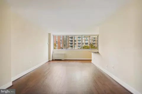 1220 Blair Mill Rd #208, Silver Spring, MD 20910 photo 4