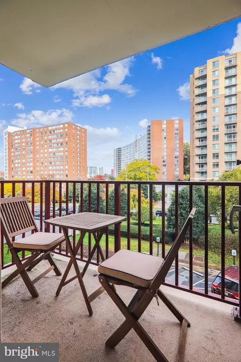 1220 Blair Mill Rd #208, Silver Spring, MD 20910 photo 27