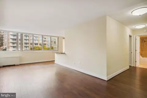 1220 Blair Mill Rd #208, Silver Spring, MD 20910 photo 6