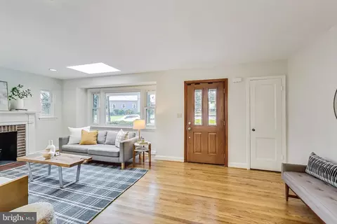2315 Homestead Dr, Silver Spring, MD 20902 photo 8