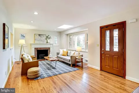 2315 Homestead Dr, Silver Spring, MD 20902 photo 6