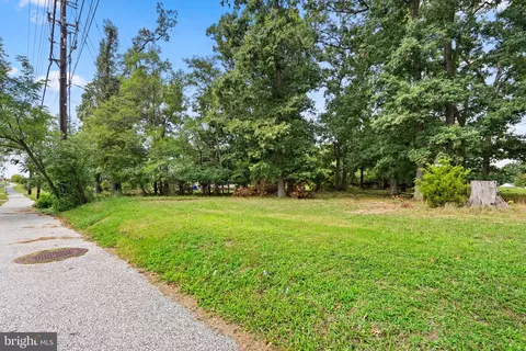12211 Cherry Hill Rd, Silver Spring, MD 20904 photo 4