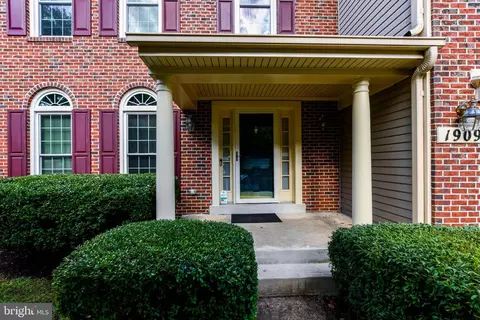 1909 Westchester Dr, Silver Spring, MD 20902 photo 9
