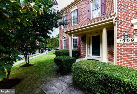 1909 Westchester Dr, Silver Spring, MD 20902 photo 7