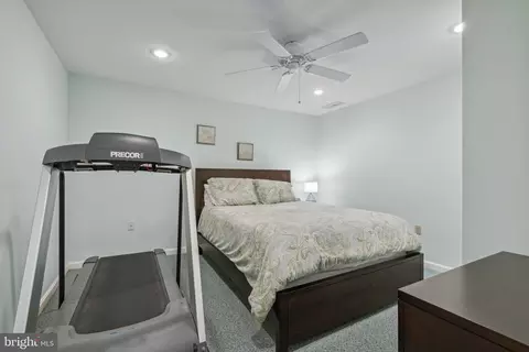 605 Avon Square Ct, Silver Spring, MD 20905 photo 33