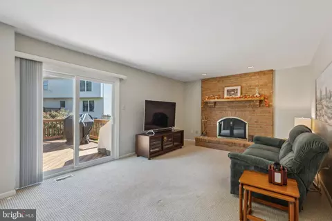 605 Avon Square Ct, Silver Spring, MD 20905 photo 15