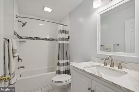 605 Avon Square Ct, Silver Spring, MD 20905 photo 26