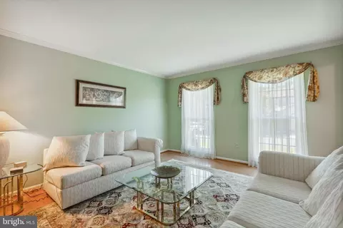 605 Avon Square Ct, Silver Spring, MD 20905 photo 4