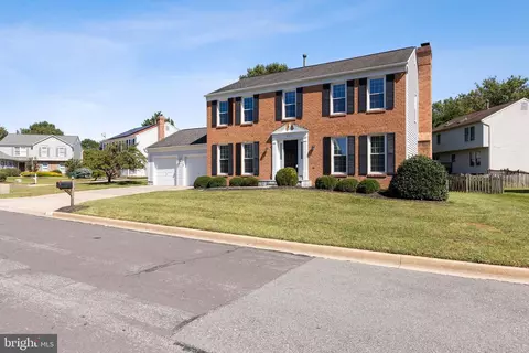 605 Avon Square Ct, Silver Spring, MD 20905 photo 2