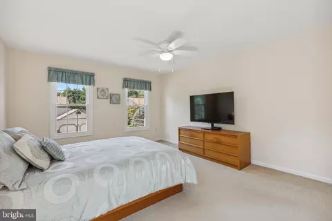 605 Avon Square Ct, Silver Spring, MD 20905 photo 19