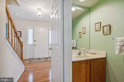 605 Avon Square Ct, Silver Spring, MD 20905 photo 16