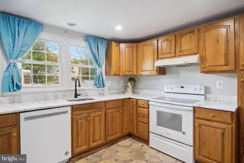 9417 Eagleton Ln, Montgomery Village, MD 20886 photo 22
