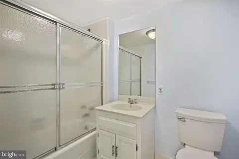 9713 Hall Rd, Potomac, MD 20854 photo 23