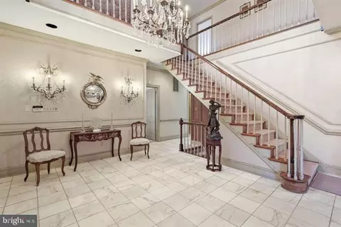 9713 Hall Rd, Potomac, MD 20854 photo 3